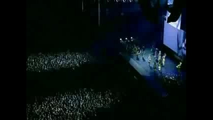 Madonna - Vogue Live -