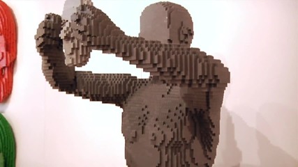 Нейтън Савая - човекът, който прави скулптури от кубчета на "лего"
