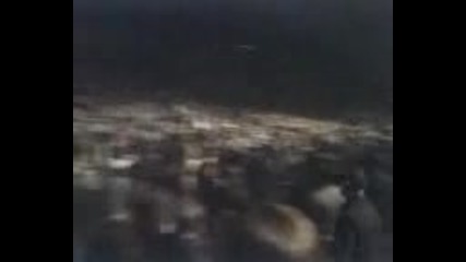 Bach Kicks Out Fan - Gnr 12 - 19