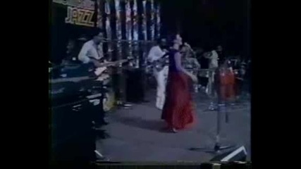 Elis Regina - Upa neguinho (montreux Jazz Festival)