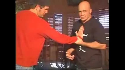 Bas Rutten - Как да се бием / защитим в бара и на улицата 6