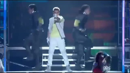 Justin Bieber - Boyfriend (live at 2012 Billboard Music Awards)