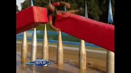 Луди падания много Смях Wipeout Season 3 Selqka