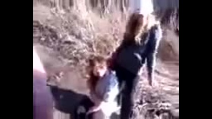 Избиение девушки в городе Гусев