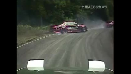 Nissan Silvia S15 vs. Nissan 180sx vs. Toyota Chaser Jzx100 in drift battle 