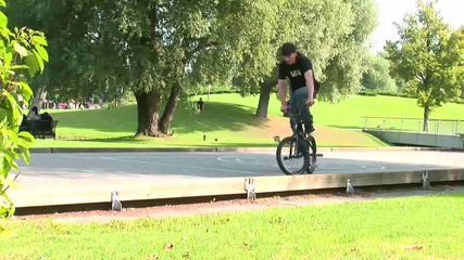Crazy Bmx Tricks Hd 2010