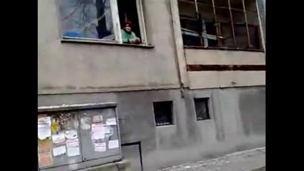 баба псува яко