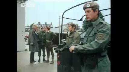 Modern day dinosaur - Doctor Who - Bbc classic sci - fi 