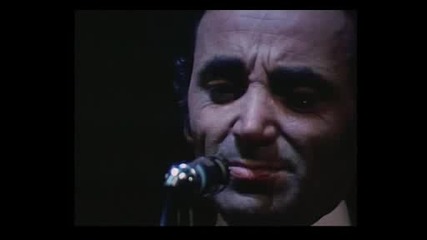 Et moi dans mon coin Charles Aznavour - Превод