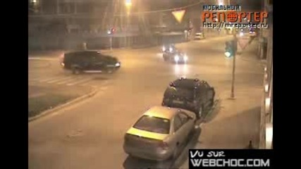 Ужасна катастрофа на червен светофар