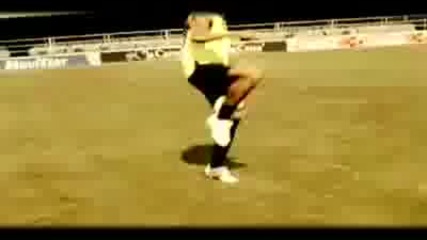 Cristiano Ronaldo vs Ronaldinho - Freestyle