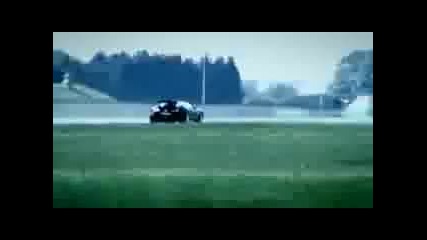 Bugatti Veyron Vs Jet Fighter [www.keepvid.com]