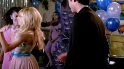 Ashley Tisdale - Kiss The Girl Hd