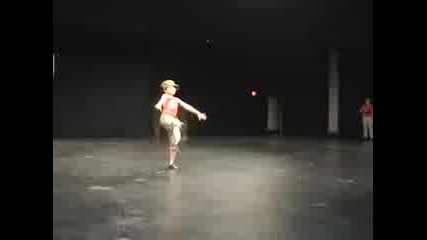 Hollywoods Dance Solo