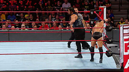 Roman Reigns vs. Finn Bálor – Universal Title Match: Raw, August 20, 2018 (Full Match)