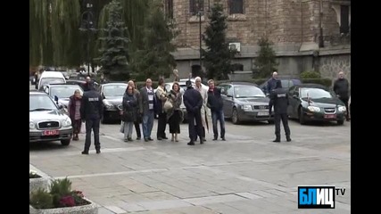 Пак освиркаха Орешарски пред „шератон“