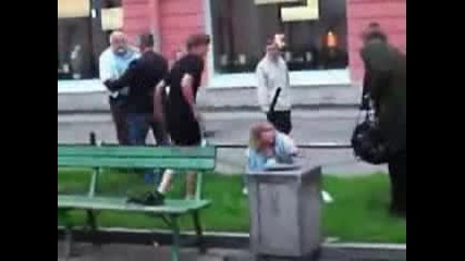 Пияни рускини налитат на бой