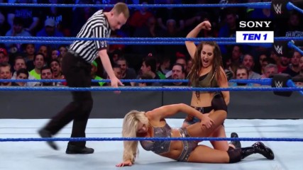 Charlotte Flair & Naomi vs. Ruby Riott & Sarah Logan: SmackDown LIVE, 19 December, 2017