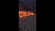 Уникални кадри на изригващия вулкан Мерадал до столицата на Исландия - Рейкявик (Георги Георгиев)