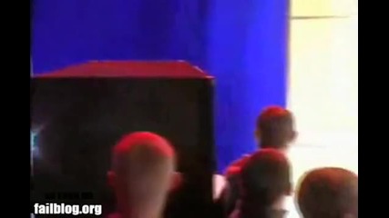 Stage Entrance Fail 