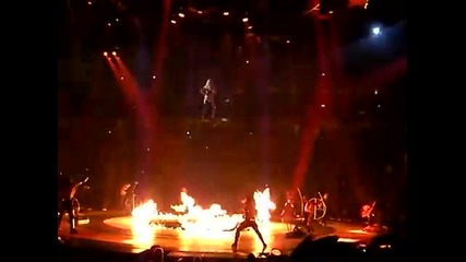 Britney Spears - I`m a Slave 4 U( Live Circus Tour 2009) 