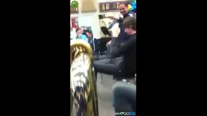 Бpутaлно събуждане