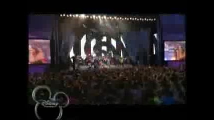 Mileys - Breakout Performance