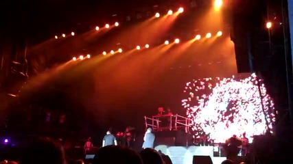 Eminem - Kill you + Hello (live) (voodoo festival 31.10.09) 