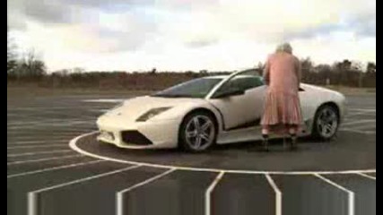 Бабичка прави Drift с Lamborghini Murcielago