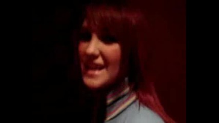 Dulce Maria Manda Saludos