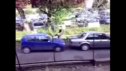 Смях с двама пълни идиоти!