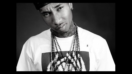 Justin Bieber ft. Tyga - Stuck In The Moment ( Remix )