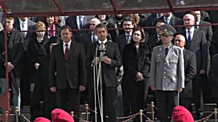 Президентът: Нашата история е богата на примери как народ и армия пазят държавата