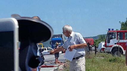 Катастрофа с трактор между Варна и Албена