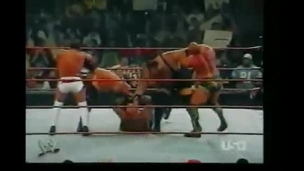 Kane и Big Show Тройно задушаващо тръшване! 