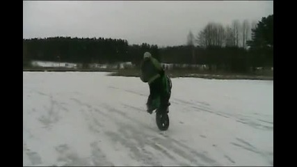 Stunt on ice 