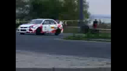 Mov00135.3gp