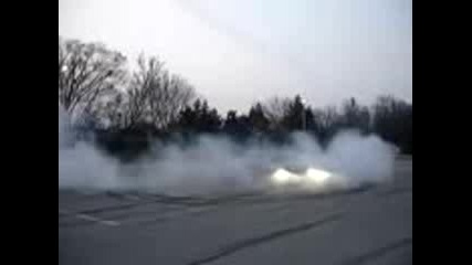 Bmw_m5_burning_out