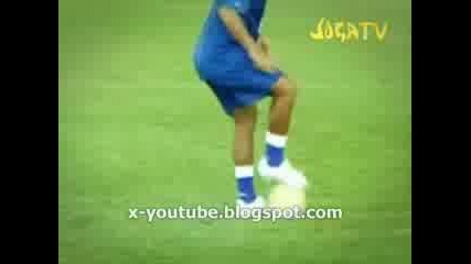 Ronaldinho Става И За Танцьор