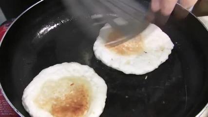 Корейска кухня Sweet pancakes (hoddeok)