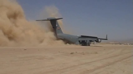C17 Landing on dirt runway