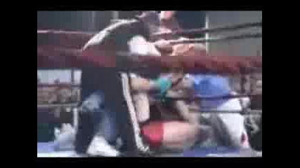 Съдия атакува Боксьор