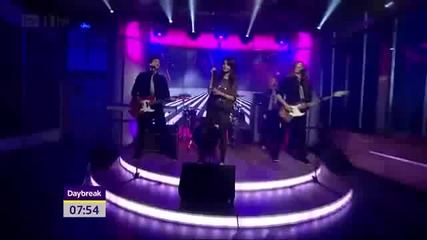Selena Gomez & The Scene - Love You Like a Love Song