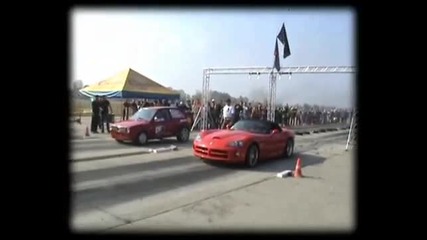 Dodge Viper 8.6 V10 Vs. Vw Polo 1.9 Tdi Drag Race 