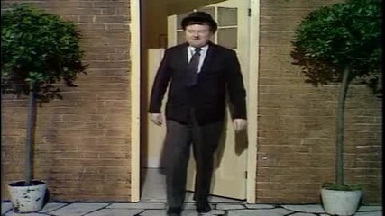  Benny Hill 