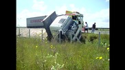 Пътна помощ Автокомплекс Димитров за обърнато Volvo Fh12 на Ам Тракия 259 km до гр Сливен 03.06.2014