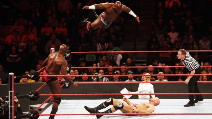 Apollo delivers a soaring top-rope assault against Cesaro & Sheamus: WWE Elimination Chamber 2018 (WWE Network Exclusive