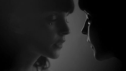 Chvrches - Leave A Trace