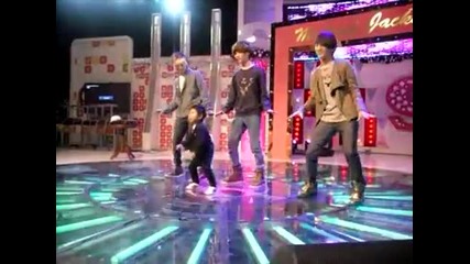 Jonghyun, Taemin & Key танцуват Ring Ding Dong с малко детенце