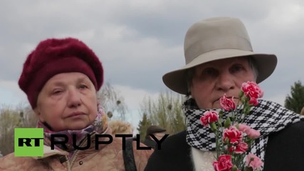 Ukraine: Mourners attend murdered journalist Oles Buzina's funeral